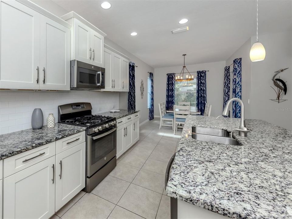 For Sale: $536,880 (3 beds, 2 baths, 2237 Square Feet)