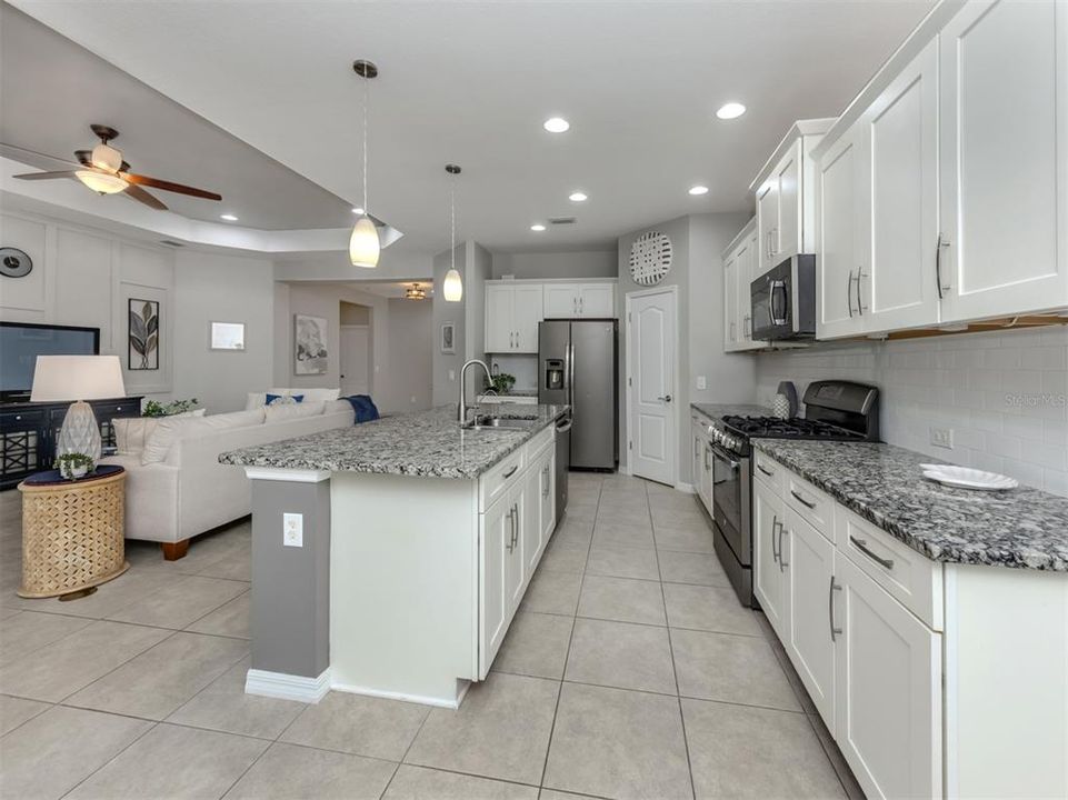 For Sale: $536,880 (3 beds, 2 baths, 2237 Square Feet)