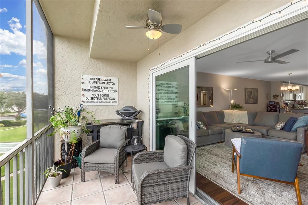 For Sale: $375,000 (2 beds, 2 baths, 1269 Square Feet)