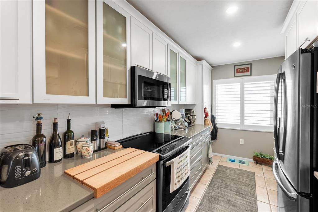 For Sale: $375,000 (2 beds, 2 baths, 1269 Square Feet)