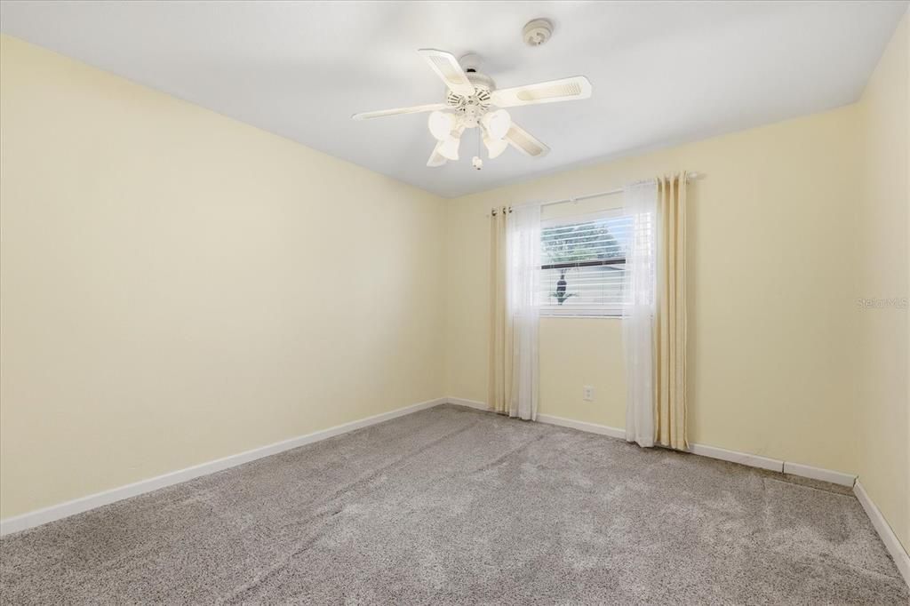 На продажу: $375,000 (3 спален, 2 ванн, 1296 Квадратных фут)