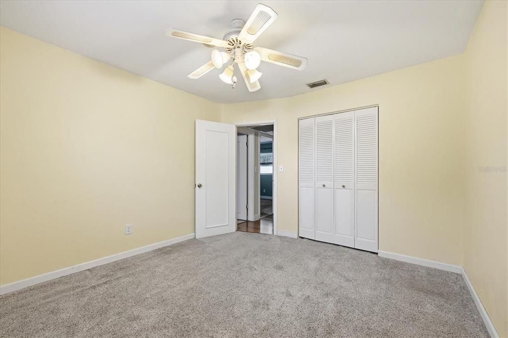 На продажу: $375,000 (3 спален, 2 ванн, 1296 Квадратных фут)