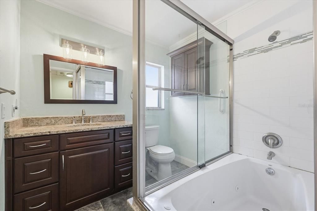 На продажу: $375,000 (3 спален, 2 ванн, 1296 Квадратных фут)