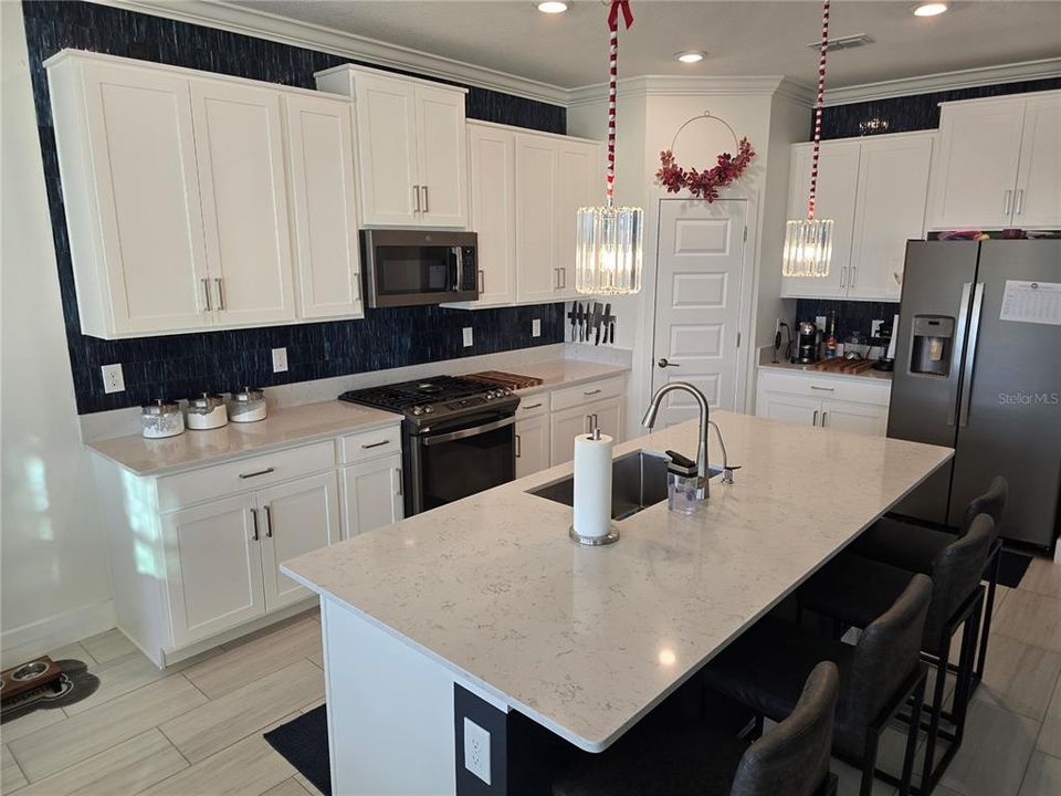 待售: $519,900 (4 贝兹, 2 浴室, 2334 平方英尺)