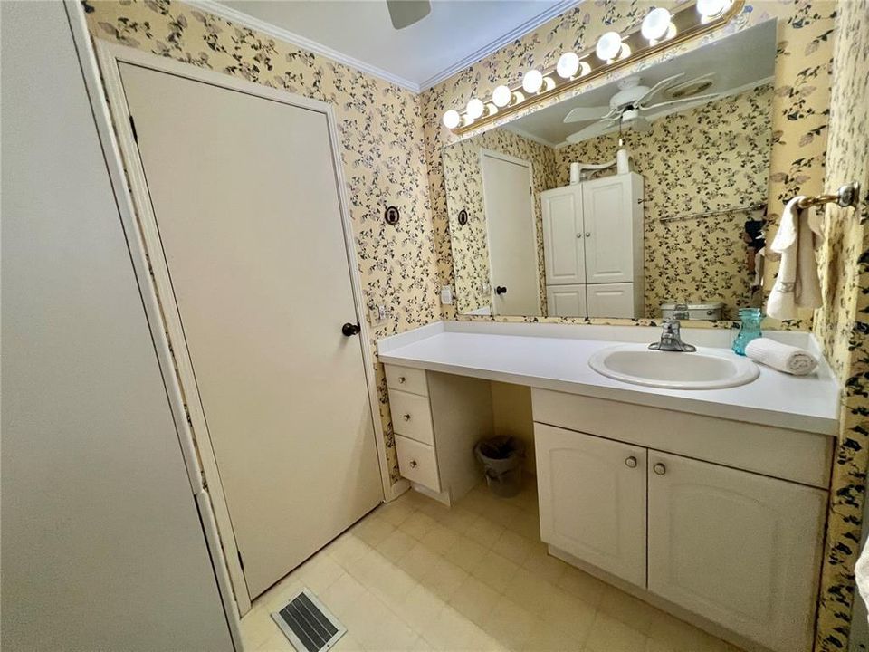 En Venta: $161,500 (2 camas, 2 baños, 1342 Pies cuadrados)