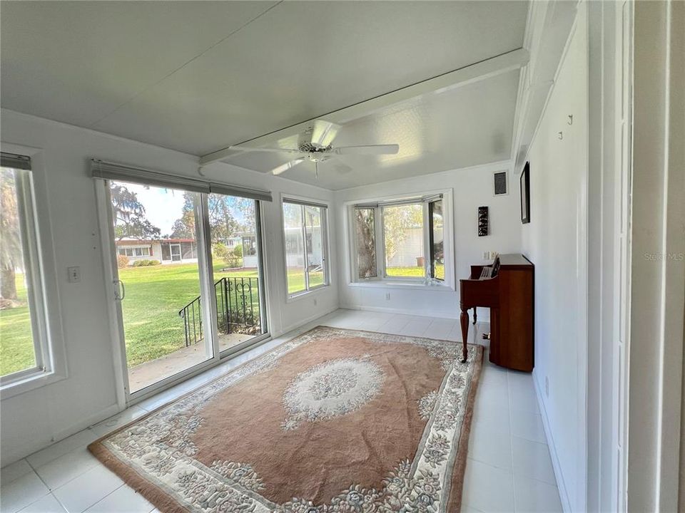 En Venta: $161,500 (2 camas, 2 baños, 1342 Pies cuadrados)