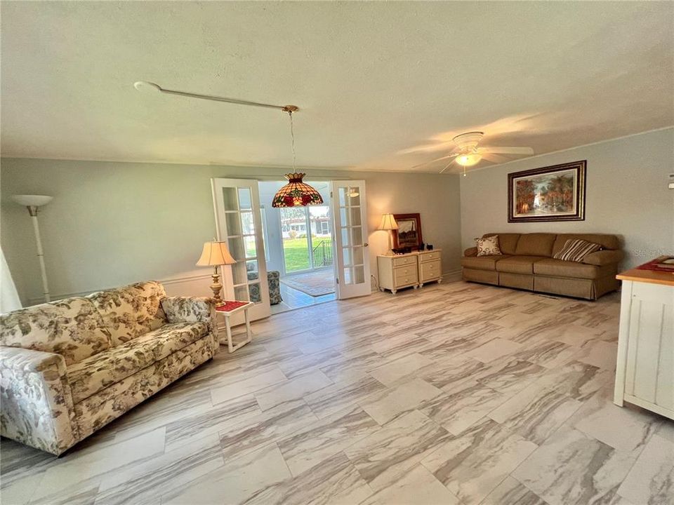 En Venta: $161,500 (2 camas, 2 baños, 1342 Pies cuadrados)