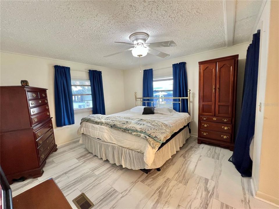 En Venta: $161,500 (2 camas, 2 baños, 1342 Pies cuadrados)