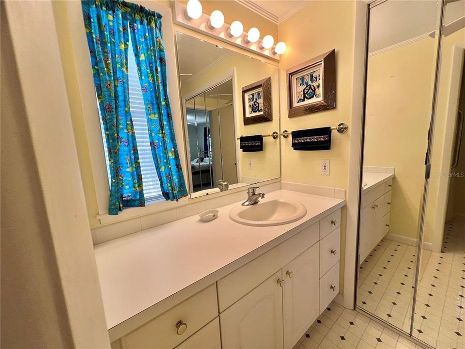 En Venta: $161,500 (2 camas, 2 baños, 1342 Pies cuadrados)