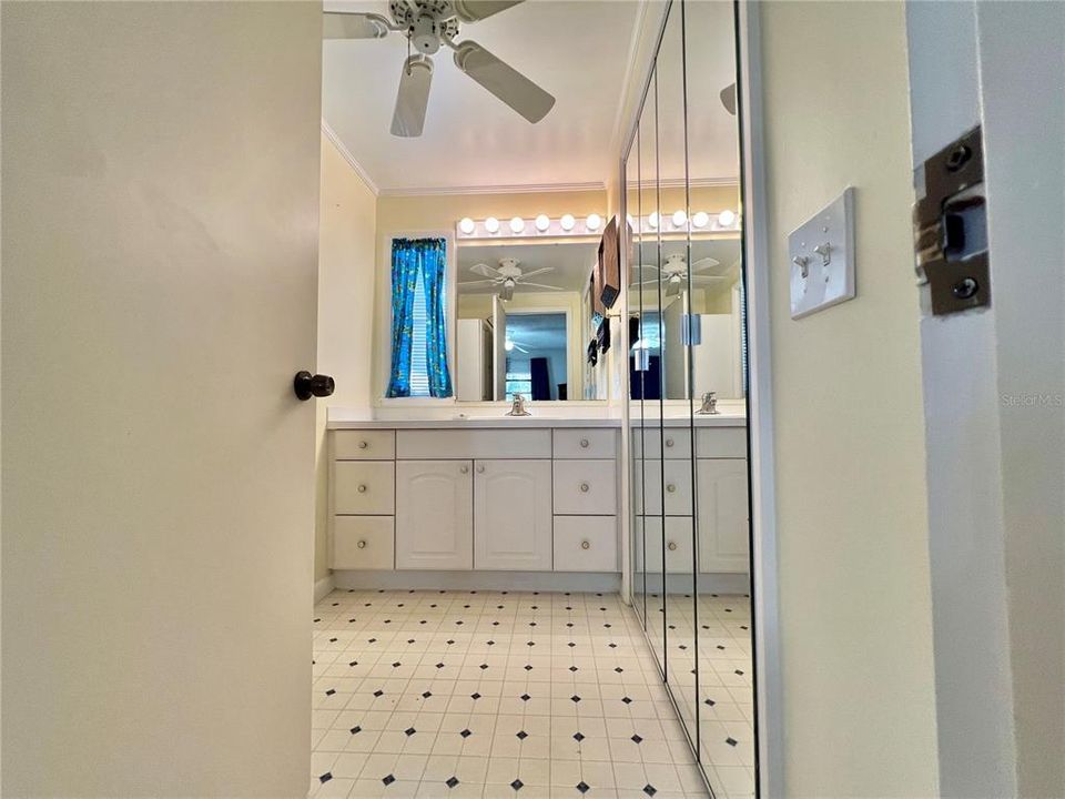 En Venta: $161,500 (2 camas, 2 baños, 1342 Pies cuadrados)