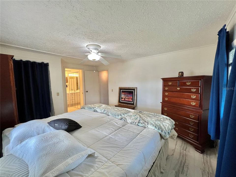 En Venta: $161,500 (2 camas, 2 baños, 1342 Pies cuadrados)