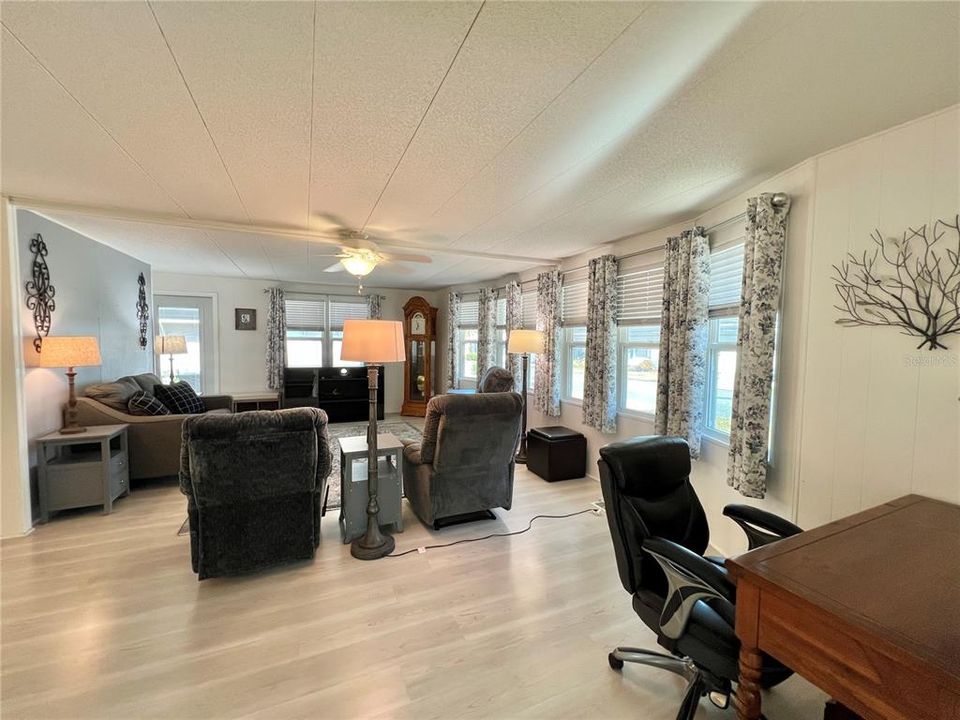 En Venta: $159,500 (2 camas, 2 baños, 1332 Pies cuadrados)