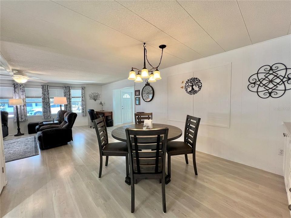 En Venta: $159,500 (2 camas, 2 baños, 1332 Pies cuadrados)