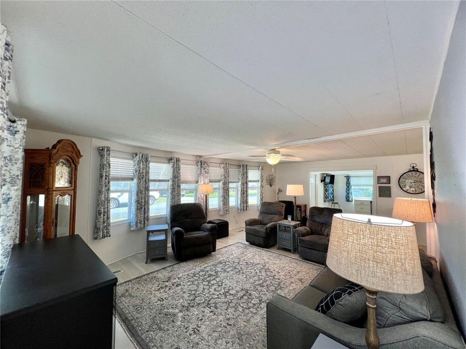 En Venta: $159,500 (2 camas, 2 baños, 1332 Pies cuadrados)