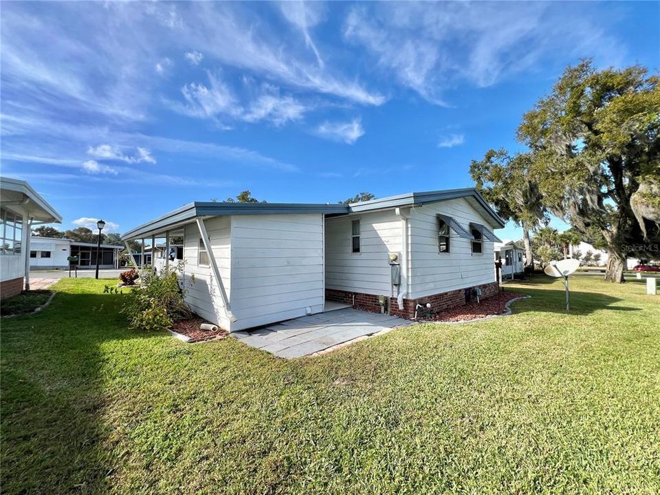 На продажу: $123,500 (2 спален, 2 ванн, 1168 Квадратных фут)