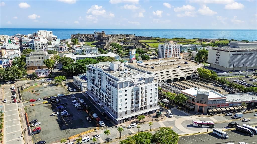 На продажу: $810,000 (2 спален, 2 ванн, 1432 Квадратных фут)