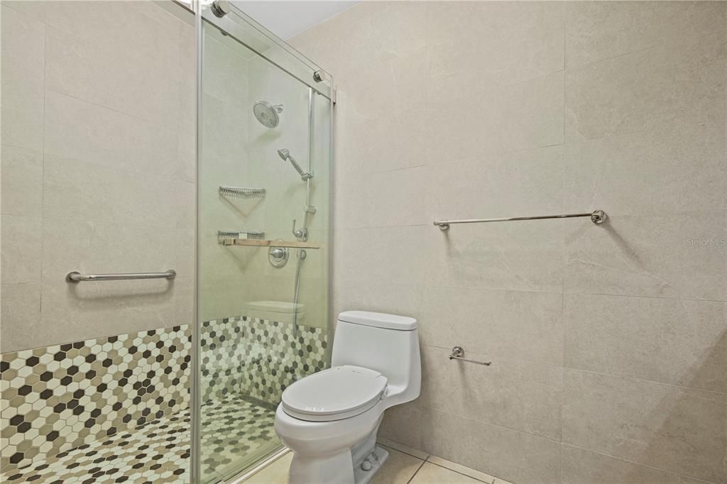 На продажу: $810,000 (2 спален, 2 ванн, 1432 Квадратных фут)