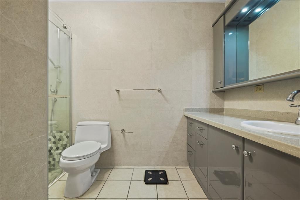 На продажу: $810,000 (2 спален, 2 ванн, 1432 Квадратных фут)