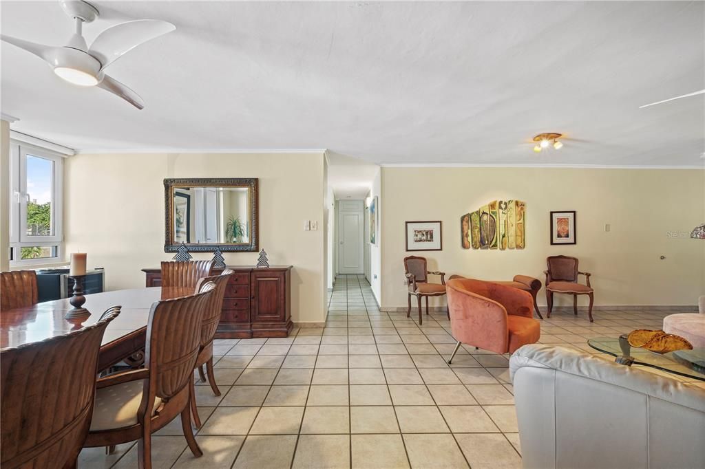 На продажу: $810,000 (2 спален, 2 ванн, 1432 Квадратных фут)