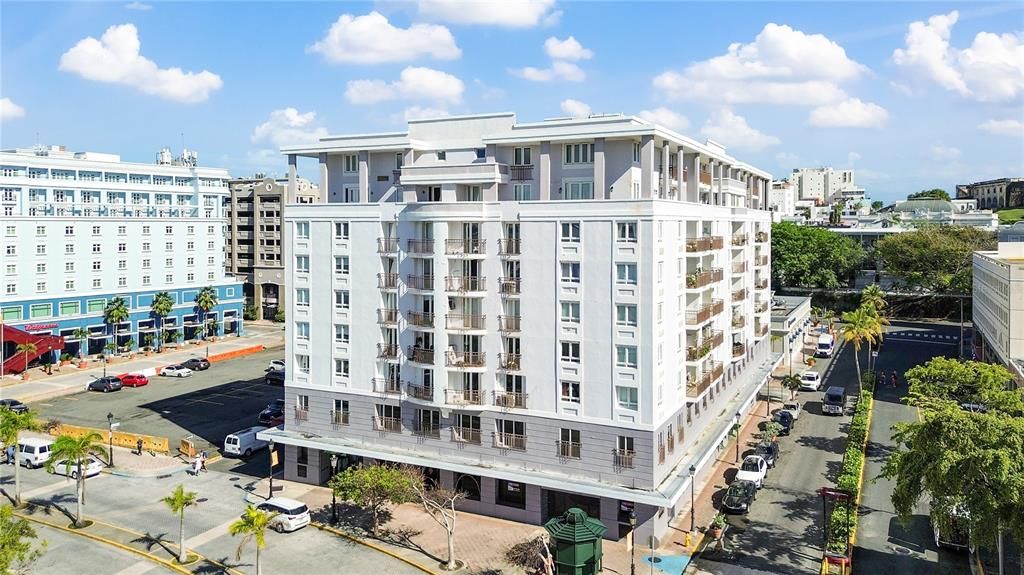 На продажу: $810,000 (2 спален, 2 ванн, 1432 Квадратных фут)