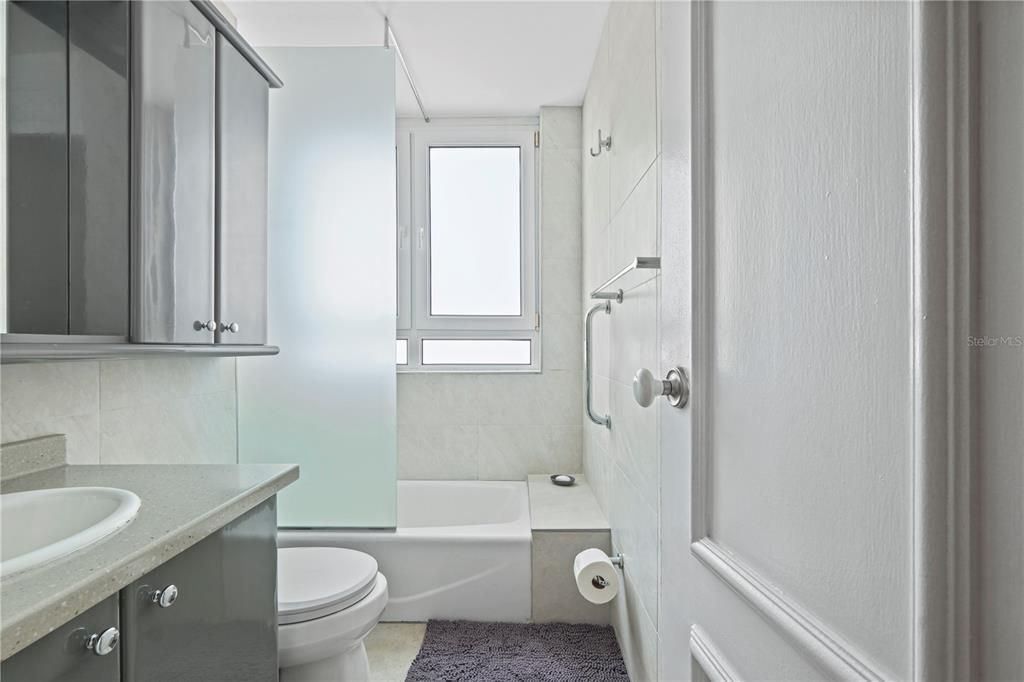 На продажу: $810,000 (2 спален, 2 ванн, 1432 Квадратных фут)