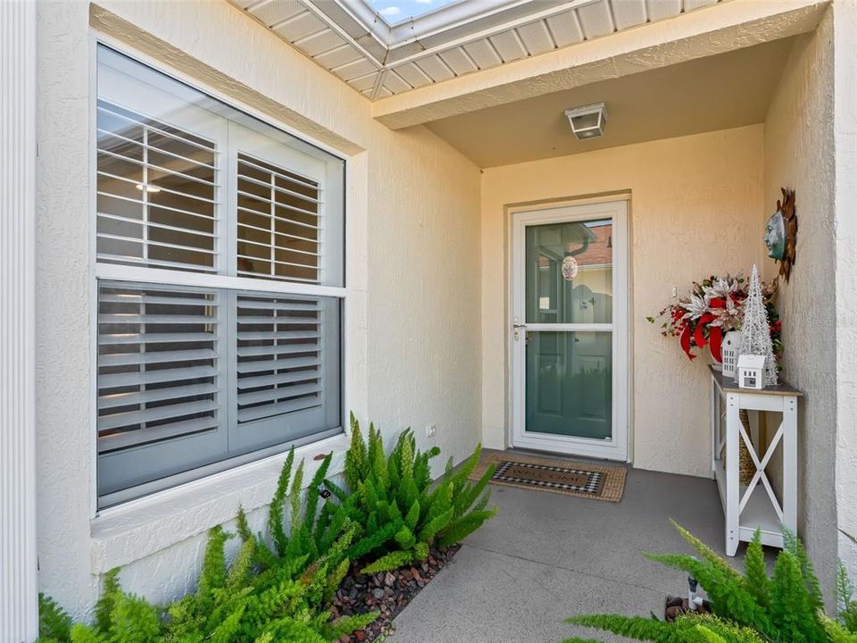 For Sale: $329,900 (2 beds, 2 baths, 1146 Square Feet)