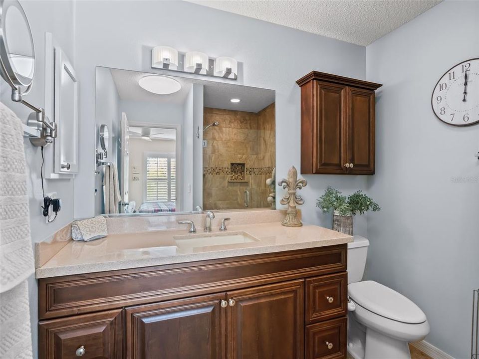 For Sale: $329,900 (2 beds, 2 baths, 1146 Square Feet)