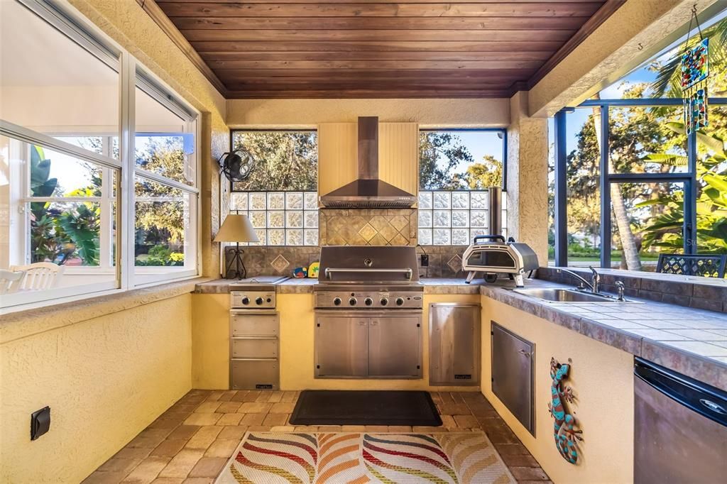 待售: $660,000 (3 贝兹, 2 浴室, 1998 平方英尺)