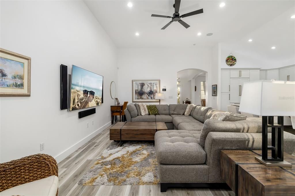 待售: $660,000 (3 贝兹, 2 浴室, 1998 平方英尺)