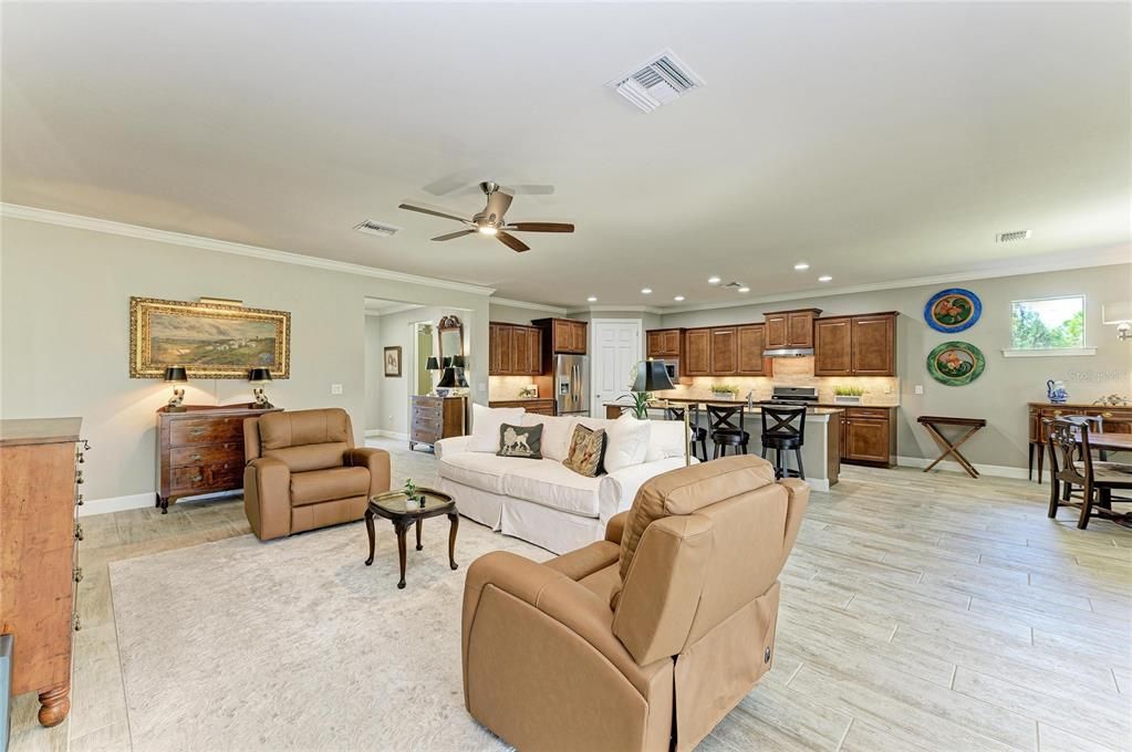 待售: $835,000 (3 贝兹, 3 浴室, 2511 平方英尺)