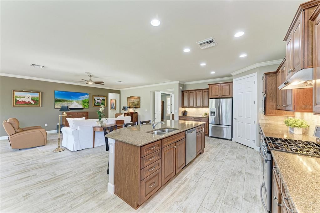 待售: $835,000 (3 贝兹, 3 浴室, 2511 平方英尺)