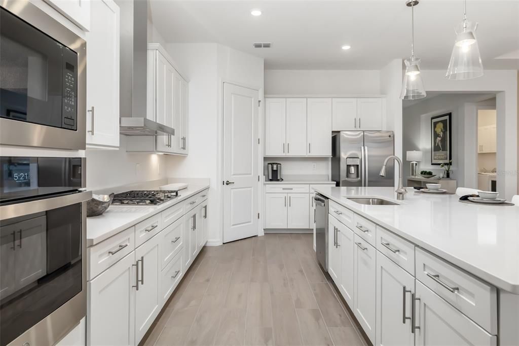 For Rent: $7,500 (3 beds, 3 baths, 2445 Square Feet)