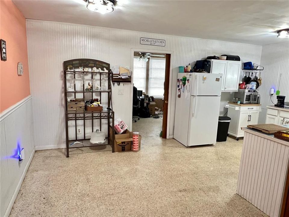 На продажу: $195,000 (3 спален, 1 ванн, 948 Квадратных фут)