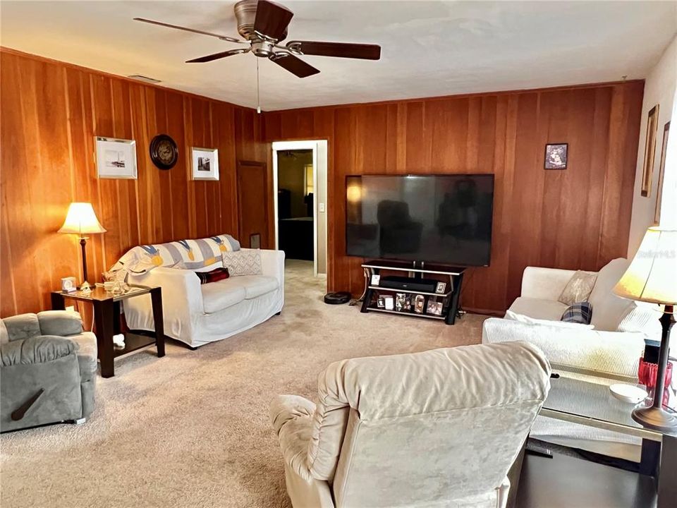 На продажу: $195,000 (3 спален, 1 ванн, 948 Квадратных фут)