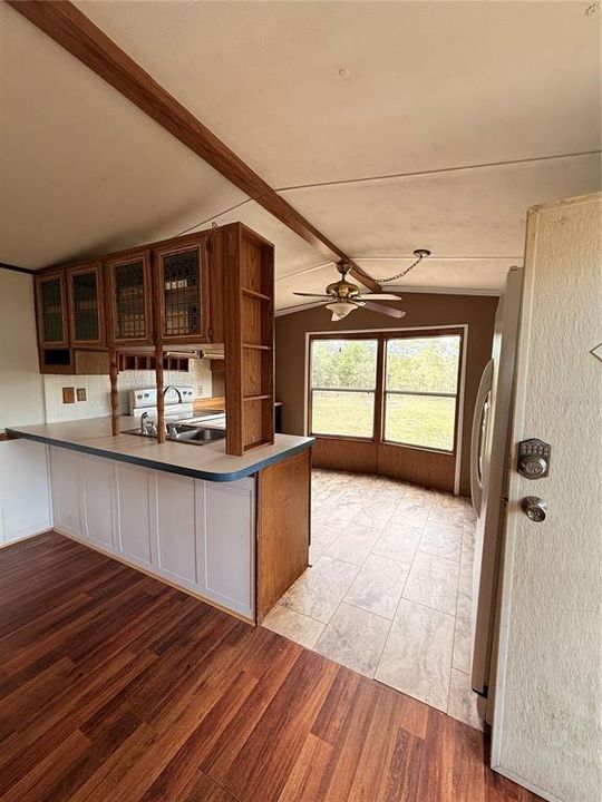 For Sale: $120,000 (3 beds, 1 baths, 1152 Square Feet)