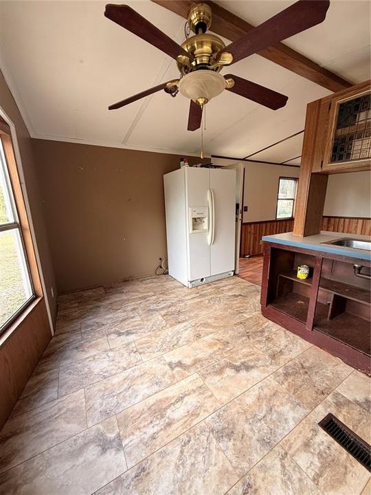 For Sale: $120,000 (3 beds, 1 baths, 1152 Square Feet)