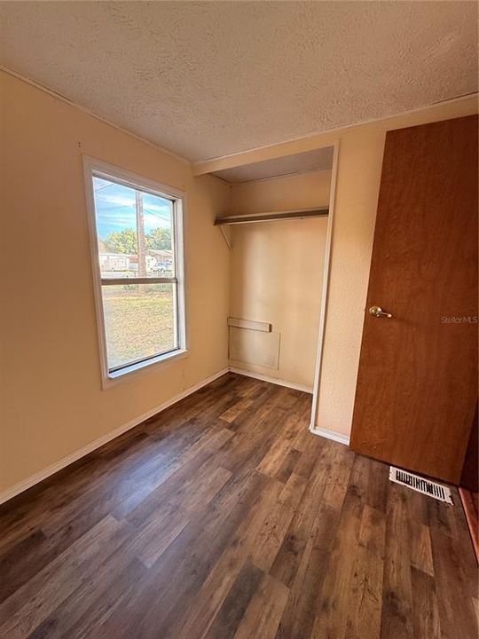 For Sale: $120,000 (3 beds, 1 baths, 1152 Square Feet)