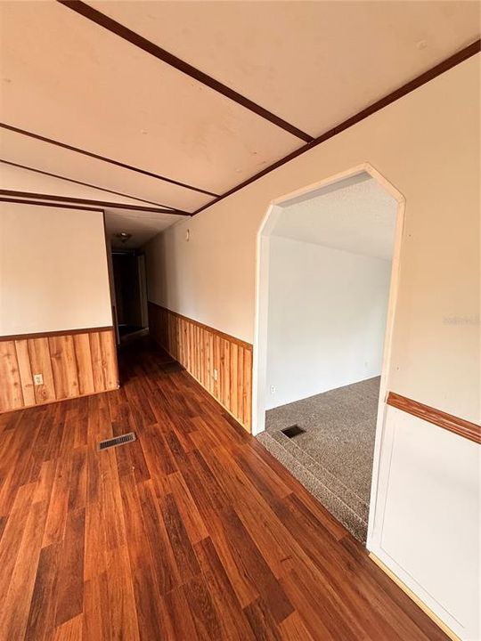 For Sale: $120,000 (3 beds, 1 baths, 1152 Square Feet)