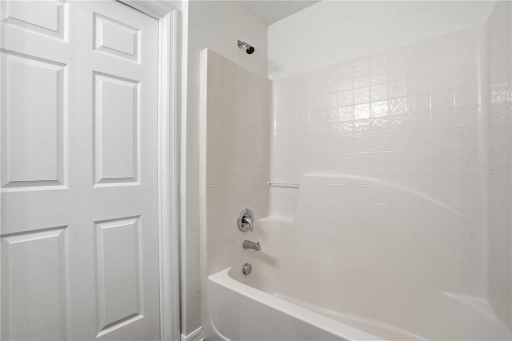 For Sale: $329,900 (4 beds, 3 baths, 2201 Square Feet)