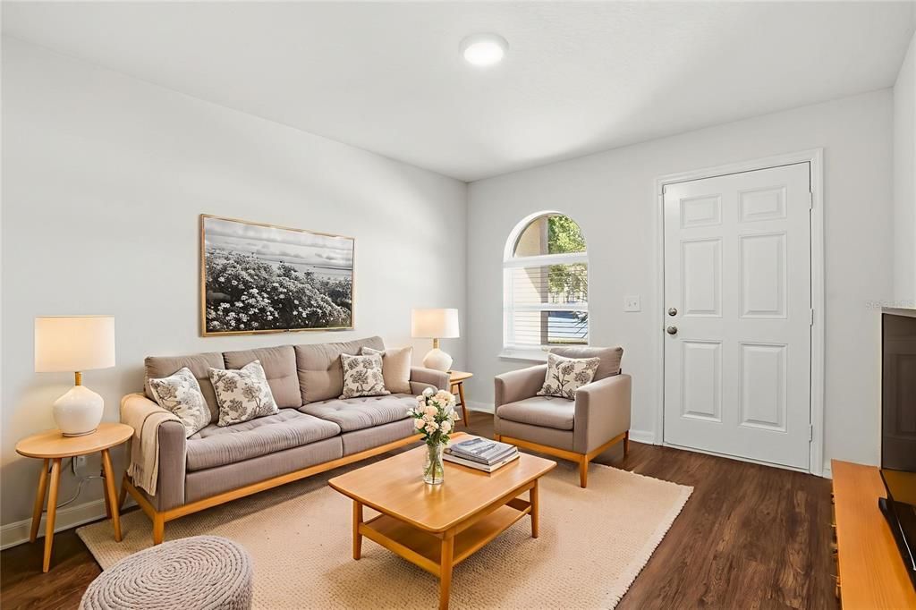 For Sale: $329,900 (4 beds, 3 baths, 2201 Square Feet)