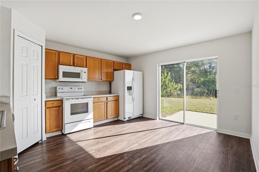 For Sale: $329,900 (4 beds, 3 baths, 2201 Square Feet)