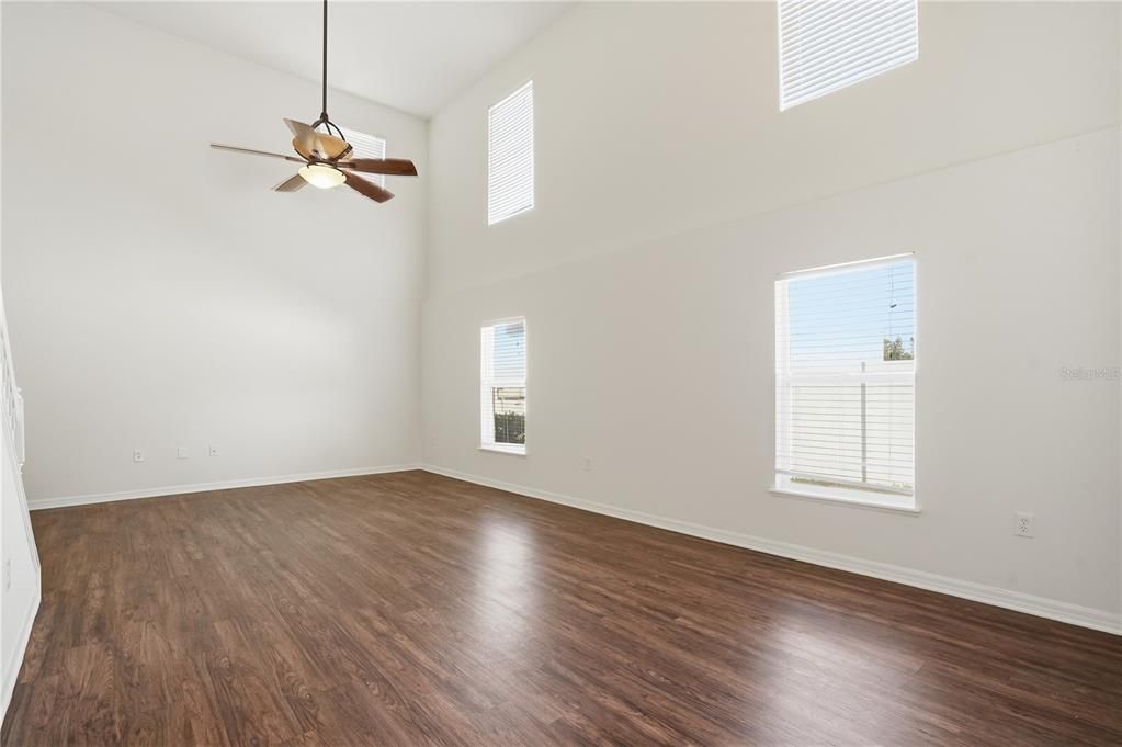 For Sale: $329,900 (4 beds, 3 baths, 2201 Square Feet)