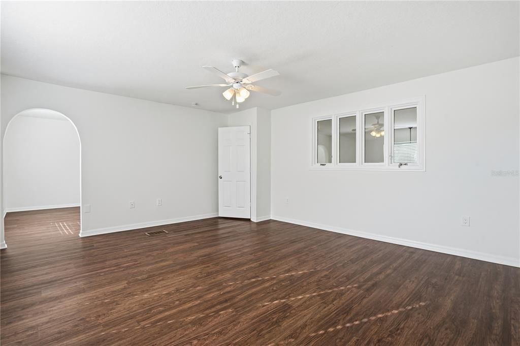 For Sale: $329,900 (4 beds, 3 baths, 2201 Square Feet)