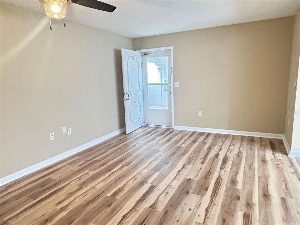 В аренду: $1,100 (1 спален, 1 ванн, 475 Квадратных фут)