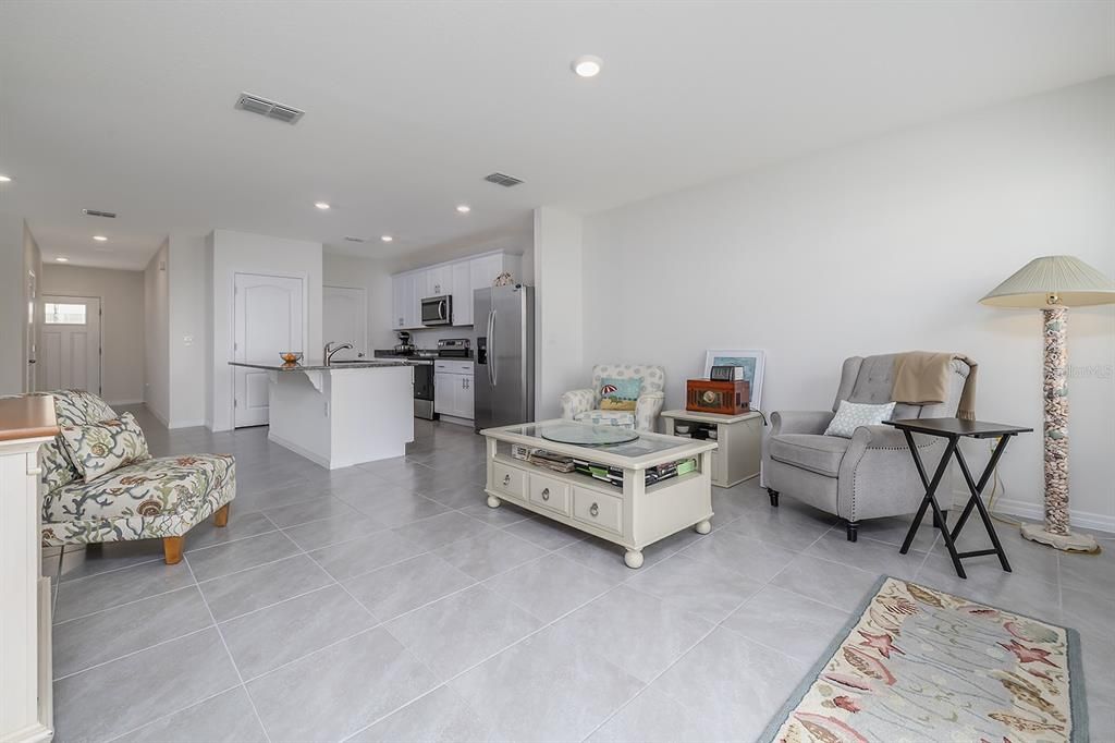 For Sale: $259,900 (2 beds, 2 baths, 1624 Square Feet)