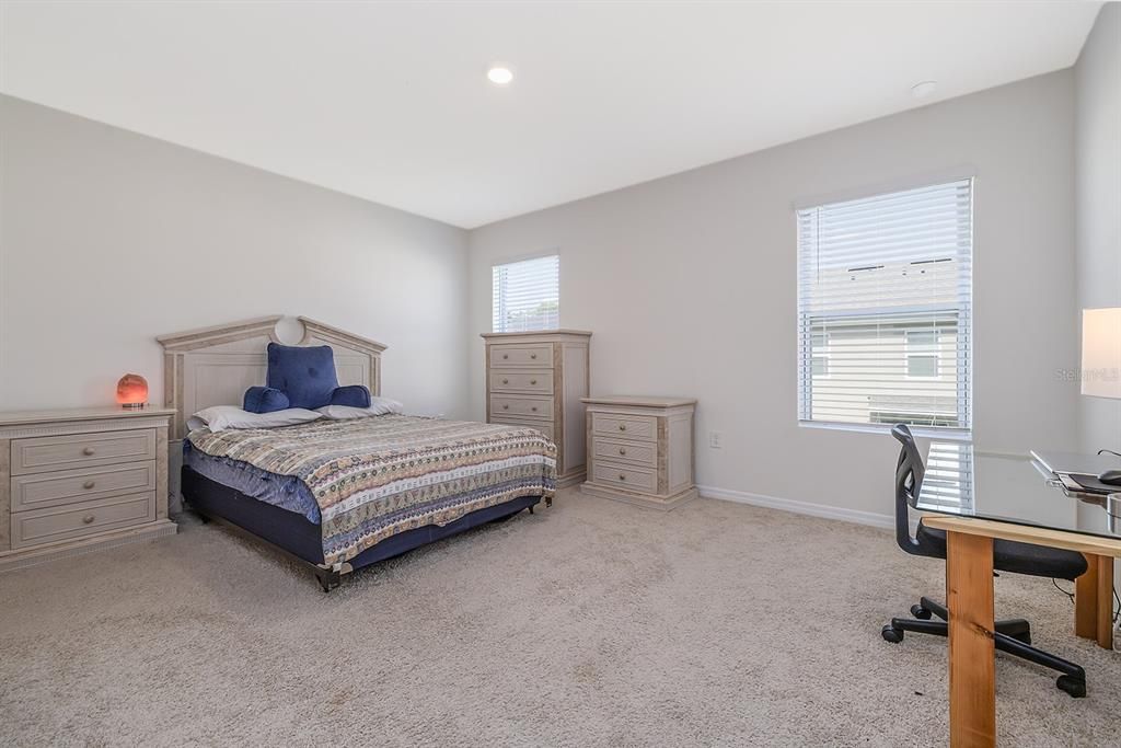 For Sale: $259,900 (2 beds, 2 baths, 1624 Square Feet)