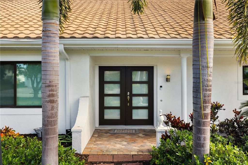 En Venta: $2,490,000 (4 camas, 3 baños, 2696 Pies cuadrados)