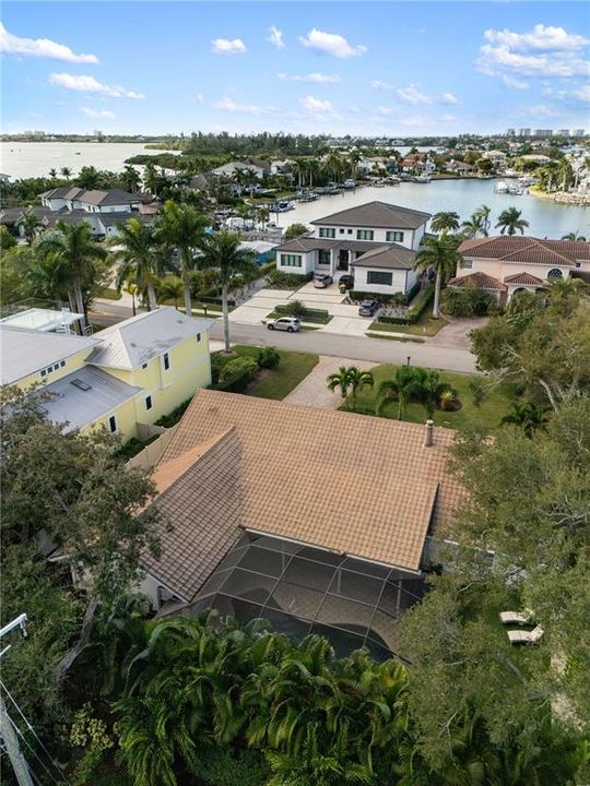 En Venta: $2,490,000 (4 camas, 3 baños, 2696 Pies cuadrados)