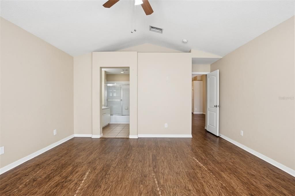 待售: $260,000 (3 贝兹, 2 浴室, 1653 平方英尺)