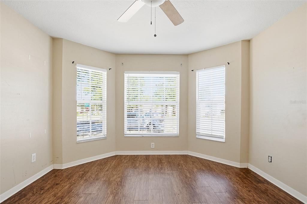 待售: $260,000 (3 贝兹, 2 浴室, 1653 平方英尺)